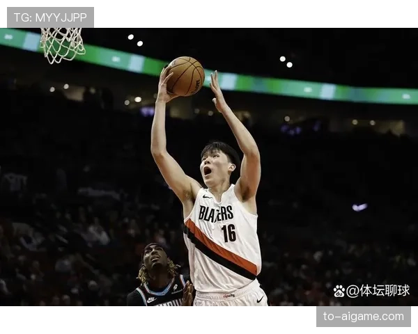 杨瀚森内线高效篮板提升球队防守强度明显 杨瀚森内线高效篮板提升球队防守强度明显